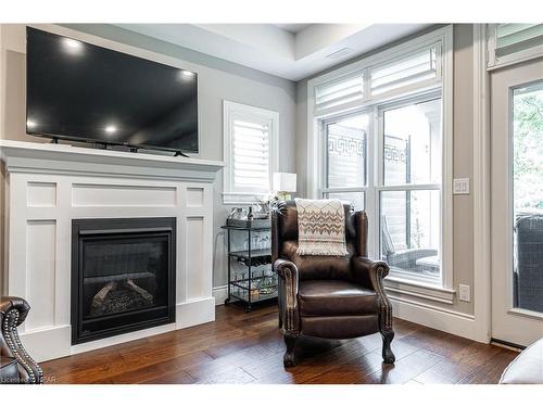 109-362 Fairview Street, New Hamburg, ON - Indoor Photo Showing Living Room With Fireplace