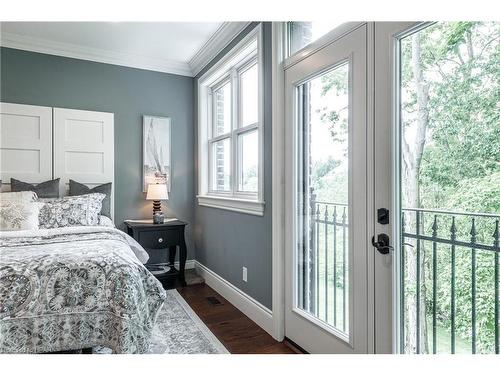 109-362 Fairview Street, New Hamburg, ON - Indoor Photo Showing Bedroom