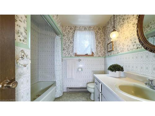 38113 Belgrave Road, Ashfield-Colborne-Wawanosh, ON - Indoor Photo Showing Bathroom