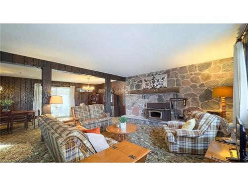 38113 Belgrave Road, Ashfield-Colborne-Wawanosh, ON - Indoor Photo Showing Living Room With Fireplace