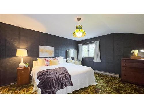 38113 Belgrave Road, Ashfield-Colborne-Wawanosh, ON - Indoor Photo Showing Bedroom