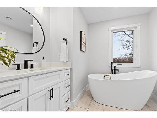 4335 Perth Road 119, Perth East, ON - Indoor Photo Showing Bathroom