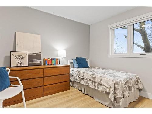 4335 Perth Road 119, Perth East, ON - Indoor Photo Showing Bedroom