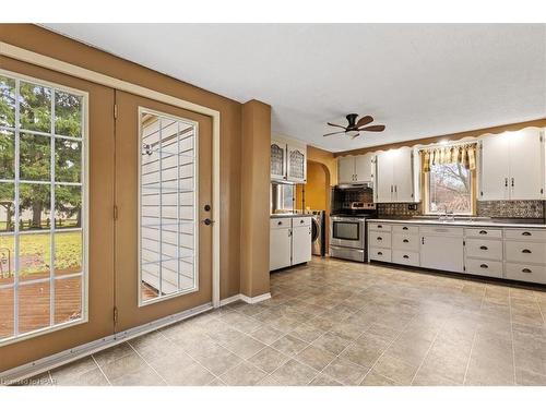 129 King Street N, Atwood, ON - Indoor Photo Showing Kitchen