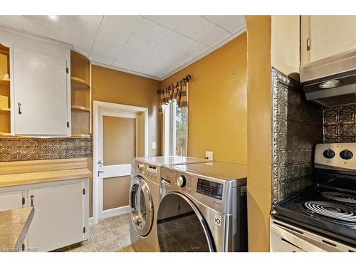 129 King Street N, Atwood, ON - Indoor Photo Showing Laundry Room