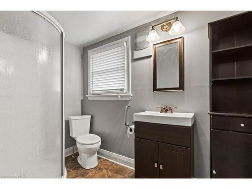 129 King Street N, Atwood, ON - Indoor Photo Showing Bathroom