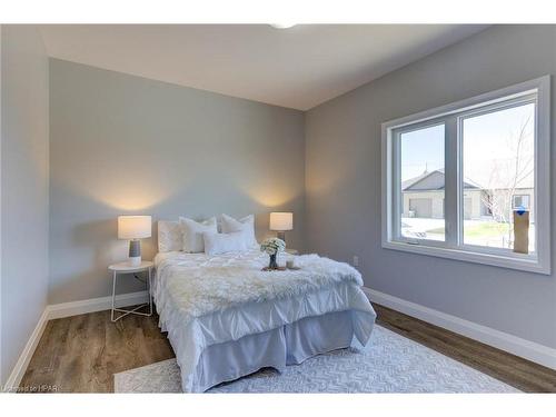 276 Queen Street S, Atwood, ON - Indoor Photo Showing Bedroom