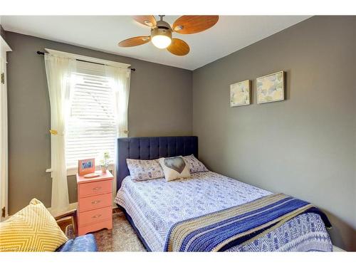 465 Albert Avenue N, Listowel, ON - Indoor Photo Showing Bedroom