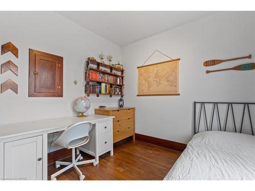 43 Louise Street, Stratford, ON - Indoor Photo Showing Bedroom