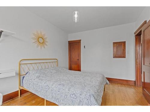 43 Louise Street, Stratford, ON - Indoor Photo Showing Bedroom