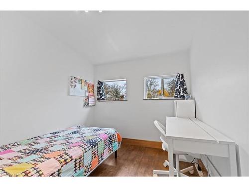 43 Louise Street, Stratford, ON - Indoor Photo Showing Bedroom