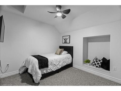 125 Armstrong Street W, Listowel, ON - Indoor Photo Showing Bedroom