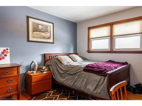 51 Gordon Street, Stratford, ON - Indoor Photo Showing Bedroom