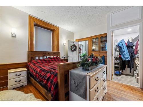 312621 Highway 6, Southgate, ON - Indoor Photo Showing Bedroom