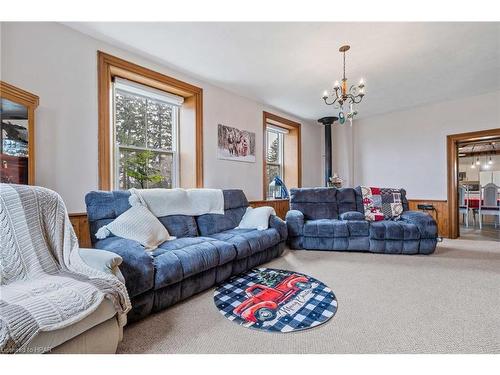 312621 Highway 6, Southgate, ON - Indoor Photo Showing Living Room