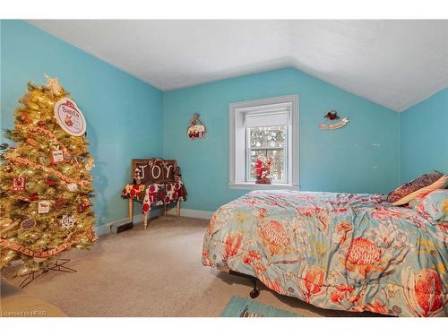 312621 Highway 6, Southgate, ON - Indoor Photo Showing Bedroom