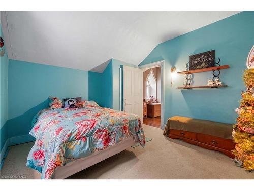 312621 Highway 6, Southgate, ON - Indoor Photo Showing Bedroom