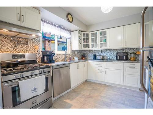 1383 Garrison Road, Fort Erie, ON - Indoor Photo Showing Kitchen