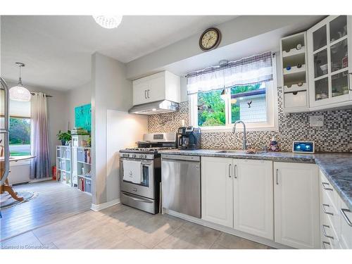 1383 Garrison Road, Fort Erie, ON - Indoor Photo Showing Kitchen With Stainless Steel Kitchen With Upgraded Kitchen