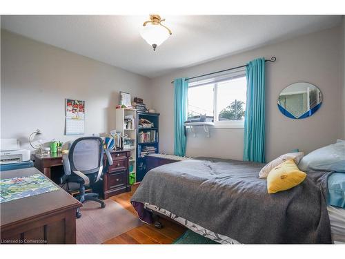 1383 Garrison Road, Fort Erie, ON - Indoor Photo Showing Bedroom