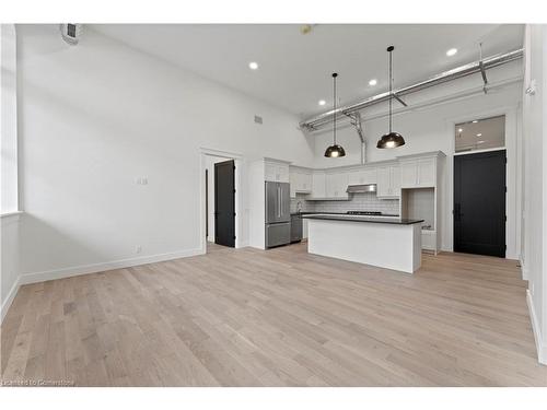 204-247 Brock Street, Amherstburg, ON - Indoor Photo Showing Kitchen