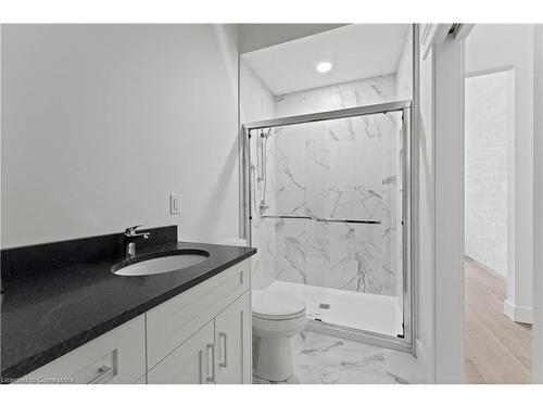 204-247 Brock Street, Amherstburg, ON - Indoor Photo Showing Bathroom