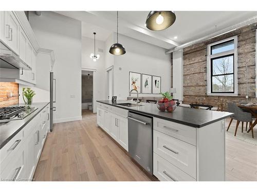 201-247 Brock Street, Ameliasburgh, ON - Indoor Photo Showing Kitchen With Upgraded Kitchen