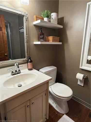 7885 Beaverdams Road, Niagara Falls, ON - Indoor Photo Showing Bathroom