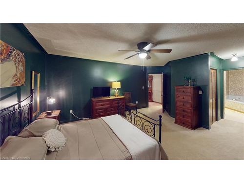 7885 Beaverdams Road, Niagara Falls, ON - Indoor Photo Showing Bedroom