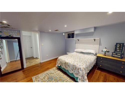 7885 Beaverdams Road, Niagara Falls, ON - Indoor Photo Showing Bedroom