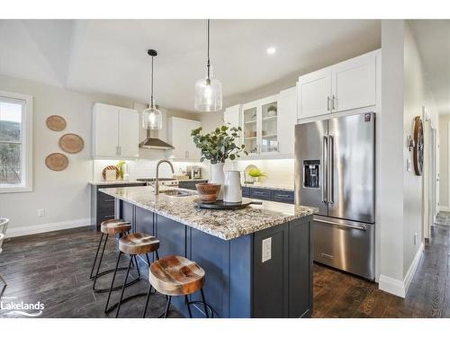 194 Courtland Street, The Blue Mountains, ON - Indoor Photo Showing Kitchen With Upgraded Kitchen