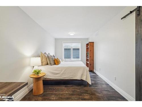 194 Courtland Street, The Blue Mountains, ON - Indoor Photo Showing Bedroom