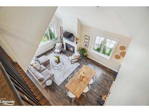 194 Courtland Street, The Blue Mountains, ON - Indoor Photo Showing Living Room With Fireplace