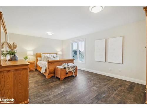 194 Courtland Street, The Blue Mountains, ON - Indoor Photo Showing Bedroom