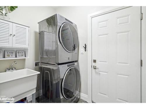 194 Courtland Street, The Blue Mountains, ON - Indoor Photo Showing Laundry Room