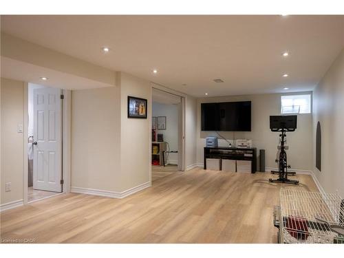 134 Fairwood Place W, Burlington, ON - Indoor