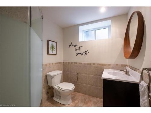 134 Fairwood Place W, Burlington, ON - Indoor Photo Showing Bathroom