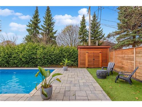 134 Fairwood Place W, Burlington, ON - Outdoor With In Ground Pool