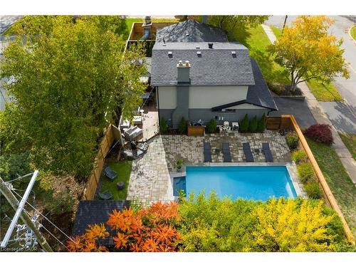 134 Fairwood Place W, Burlington, ON - Outdoor With In Ground Pool