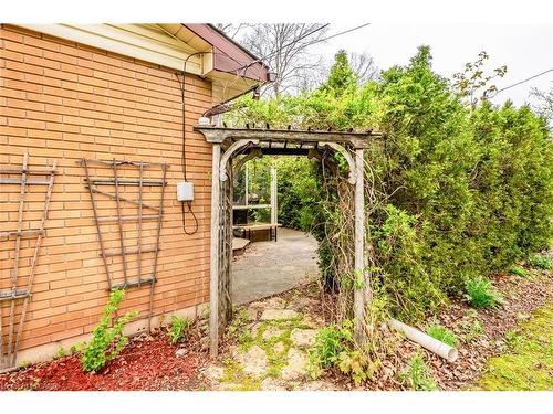 122 Forest Hill Road, Grimsby, ON - Outdoor