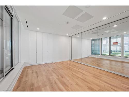 602-370 Martha Street, Burlington, ON - Indoor Photo Showing Other Room