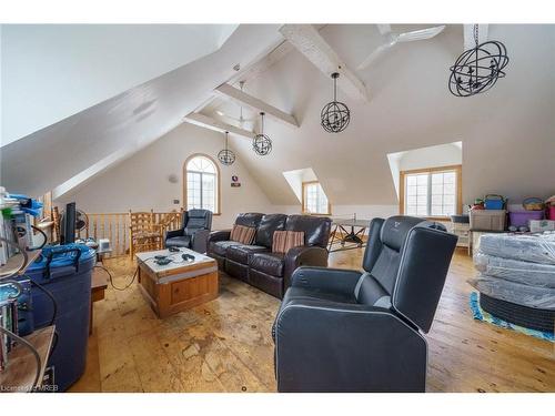170 Cleaver Road, Brantford, ON - Indoor Photo Showing Living Room