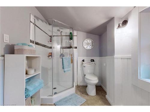 190 Maple Street, Bracebridge, ON - Indoor Photo Showing Bathroom