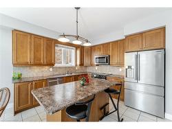 787 Lambe Court  Mississauga, ON L5W 1Z1
