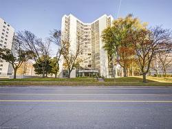202-2323 Confederation Parkway  Mississauga, ON L5B 1R6