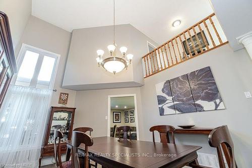 388 Turnberry Crescent, Peel, ON - Indoor Photo Showing Dining Room