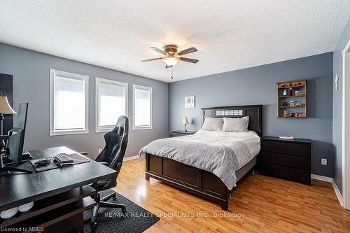 388 Turnberry Crescent, Peel, ON - Indoor Photo Showing Bedroom