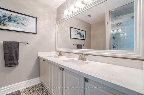 388 Turnberry Crescent, Peel, ON - Indoor Photo Showing Bathroom