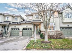 16-1566 Clarkson Road N Mississauga, ON L5J 2W9