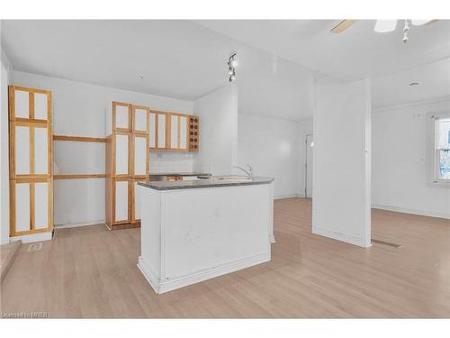 11 Broadway Avenue, Brockville, ON - Indoor Photo Showing Kitchen